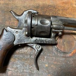 Petit revolver &agrave; broche marseille