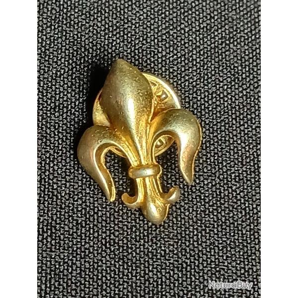 superbe pin's vintage Fleur de lys sign� Ballou Reg'd 1950