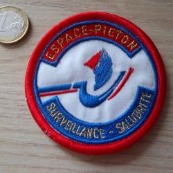 &eacute;cusson surveillance salubrit&eacute; espace pi&eacute;ton insigne collection