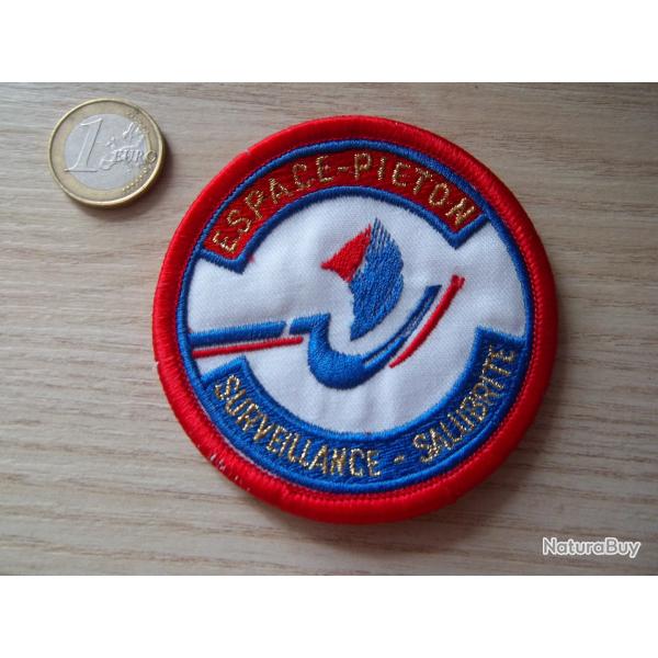 �cusson surveillance salubrit� espace pi�ton insigne collection