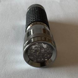 ENCHERE &agrave; 1� !! Lampe torche LED 13 diodes TDL-13 NIGHTLOOKER