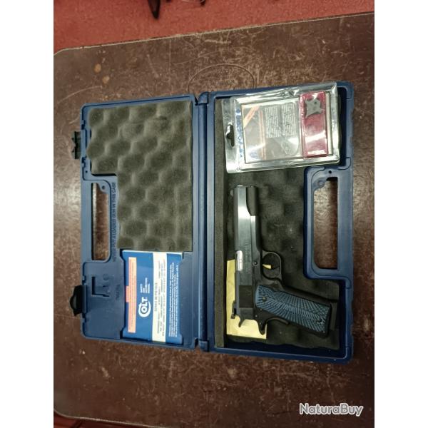 Pistolet colt 45 government
