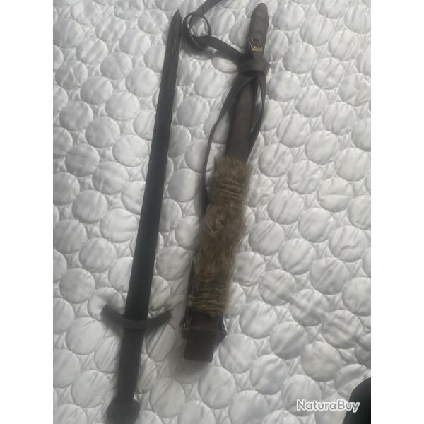 �p�e Lagertha (S�rie VIKINGS) - R�plique Officielle Shadow Cutlery + Fourreau Fourrure