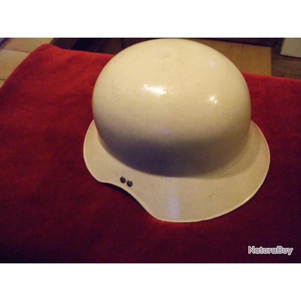 Casque de POMPIER Allemand ( type Luftschutz ) blanc .( collection ) .