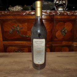 TRES VIEILLE BOUTEILLE de COGNAC V.S.O.P.