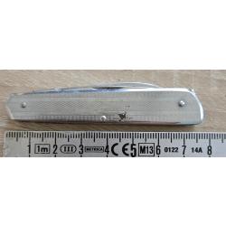 Couteau ou canif manucure