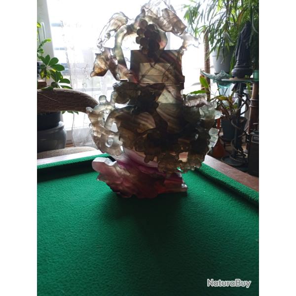 Tr�s imposant pot couvert en jad�ite am�thystee