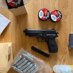 Sig Sauer P226 4.5mm plomb CO2 pack