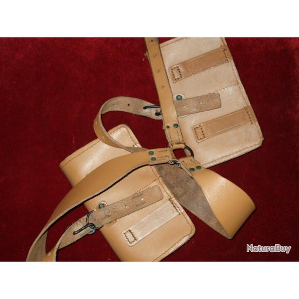 Br�lage du soldat en cuir .( collection ).