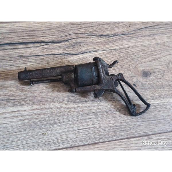 Revolver a broche type Lefaucheux XIXe si�cle