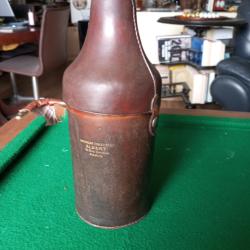 Ancien flacon de parfum sign&eacute;