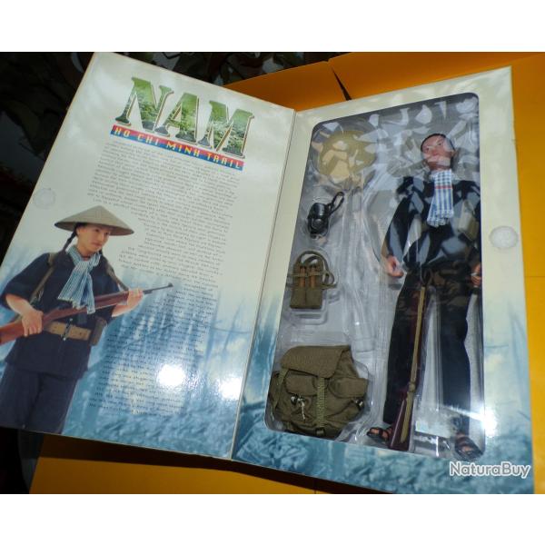 FIGURINE LINH est la figurine d'une "viet Cong Scout" , elle est v�tue d'un authentique uniforme ave