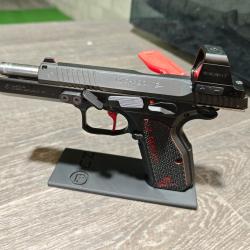 Stand simple / Support / Pr&eacute;sentoir pour pistolet CZ SHADOW 2 TARGET 5 et 6 pouces