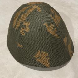 Casque sovi&eacute;tique SSh-68 avec couvre casque KZS 1984