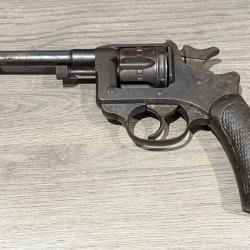 Revolver MAS mod&egrave;le 1892 calibre 8MM92