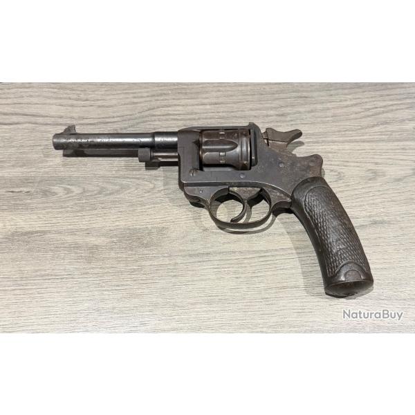 Revolver MAS mod�le 1892 calibre 8MM92