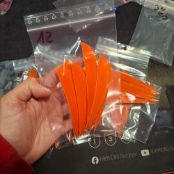 Plumes Paraboliques unies 4" d'occasion par 12 - Orange