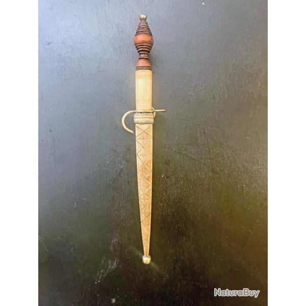 ANCIEN COUTEAU CEREMONIAL TOUAREG, DEBUT DU XX�, REGION PROCHE MANDINGUE, SENEGAL