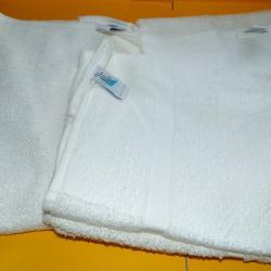 LOT DE 3 SERVIETTES DE TOILETTES REGLEMENTAIRE DE L'ARMEE FRANCAISE , FABRICATION FRANCAISE JALLA  A