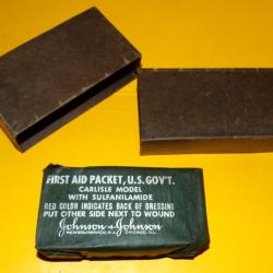 Pansement US ARMY FIRST AID PACKET  JOHNSON Chicago militaria WW2 ,   ETAT  NEUF VOIR PHOTOS . POUR