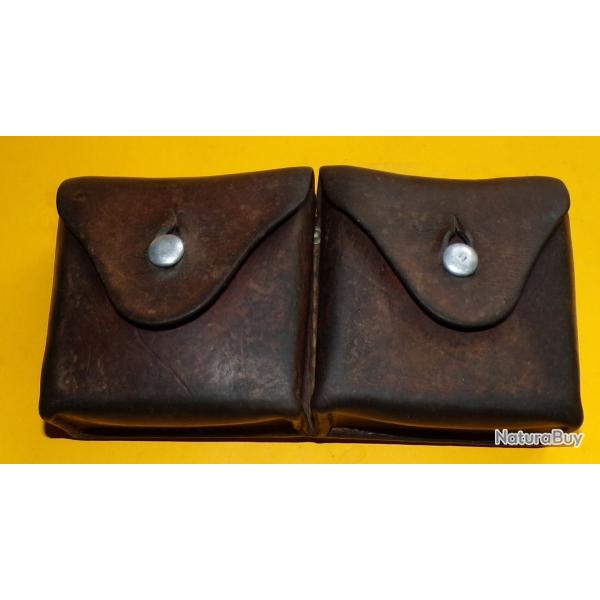 ARMEE SUISSE:ETUI EN CUIR A DEUX POCHETTES EN CUIR DE L'ARMEE SUISSE,DATE 1941 WWII  , FABRICANT DAN