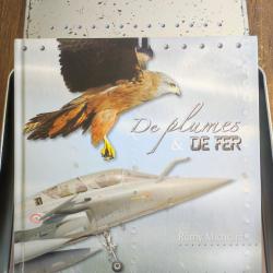 Rare coffret M&eacute;tal Mirage F1 &laquo;De plumes & de fer&raquo; + d&eacute;dicace manuscrite G&eacute;n&eacute;ral Lanata CEMAA.