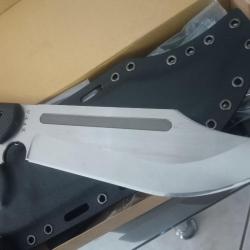 couteau bowie  Clip Point Blade, Black G10 jamais utilis&eacute;