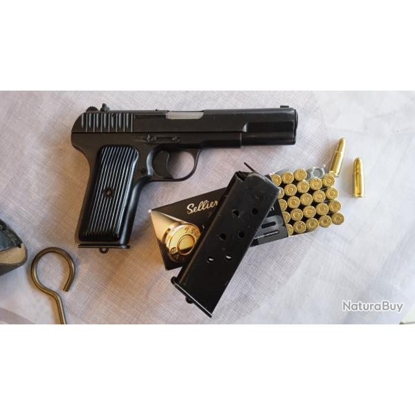 Pistolet TOKAREV Polonais calibre 7.62x25 avec �tui cuir et 2 chargeurs (sans cartouches)