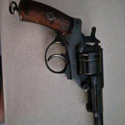 Revolver manufacture arme saint &Eacute;tienne r&eacute;glementaire mod&egrave;le 1873 Chamelot-Delvigne calibre 11