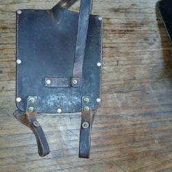 Ancienne pelle militaire suisse 1942 avec porte-pelle en cuir d'origine 1940