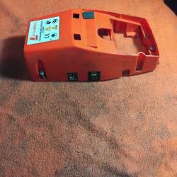 Capot couvercle moteur tron&ccedil;onneuse GT garden TT-CS5200