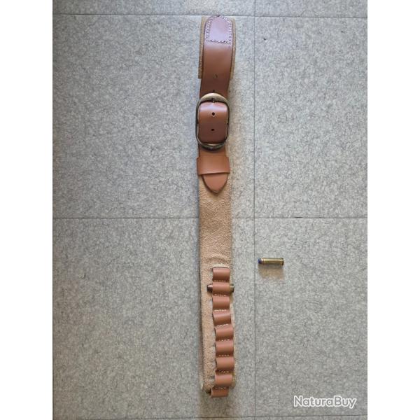 Cartouchiere cuir 44-40,44mag,45 colt ou autres