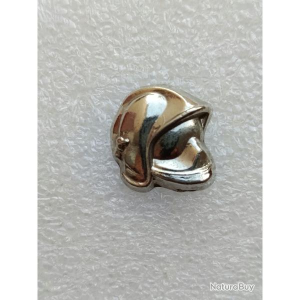 PINS  SAPEUR POMPIER CASQUE
