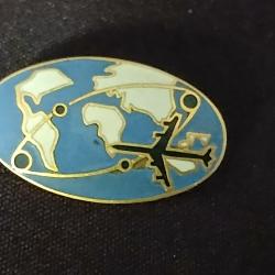 insigne (&eacute;pinglette) de l'Escadron de Transport 3/60 Est&eacute;rel   1969