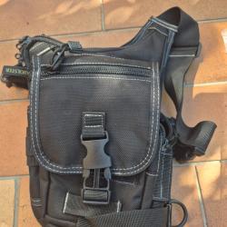 Saccoche multi poches Vega Holster 2B31, port bandouli&egrave;re ceinture cuisse.
