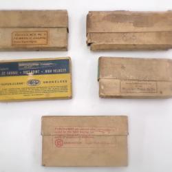 Cinq bo&icirc;tes de cartouches vides de fabrication am&eacute;ricaine d&eacute;but XX&egrave;me si&egrave;cle.