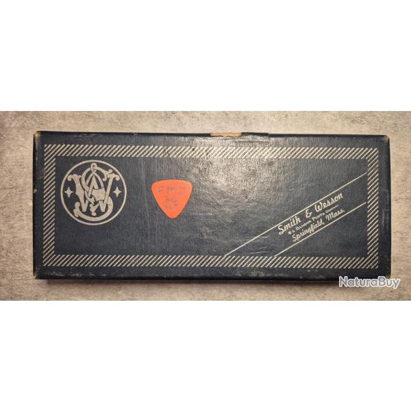 Ancienne bo�te carton pour revolver Smith & Wesson mod 10