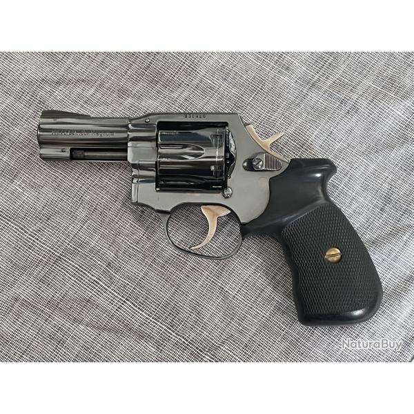 Revolver MR73 D�fense 3 pouces 357 Magnum TBE complet