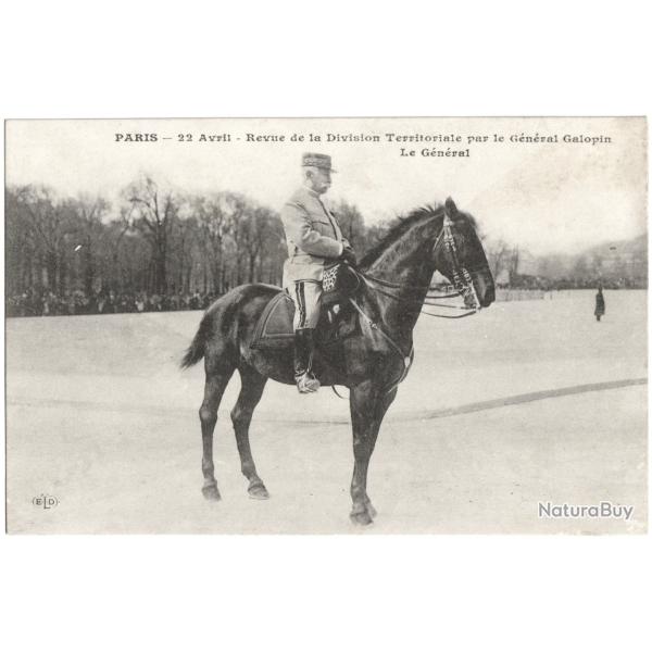 CPA MILITARIA - 22 AVRIL 1915 - REVUE DE LA DIVISION TERRITORIALE PAR LE G�N�RAL GALOPIN - 1915