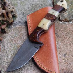 Couteau Skinner de Poche Lame Acier Damas 256 Couches Manche Bois/Os Etui Cuir Fab Artisanale