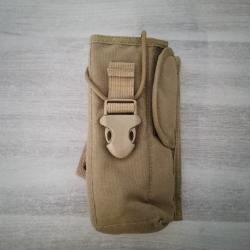 Poche radio Pantac couleur TAN