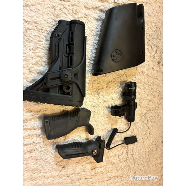 Lot de pi�ces colt AR15 dont appuie joue colt