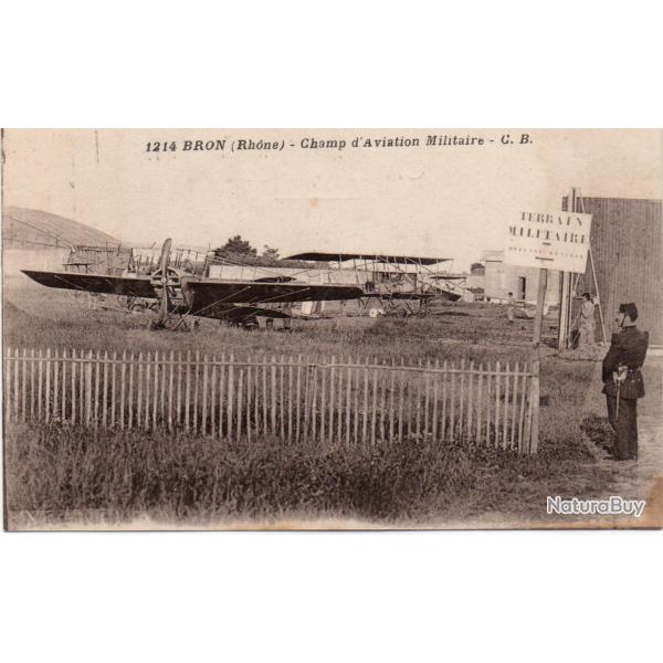 Carte postale ancienne 1214 BRON Rh�ne Champ d'Aviation Militaire -N�8800