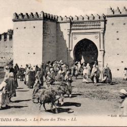 Carte postale ancienne - Oujda Maroc - La Porte des T&ecirc;tes -N&deg;8806