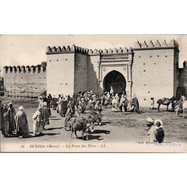 Carte postale ancienne - Oujda Maroc - La Porte des T�tes -N�8806