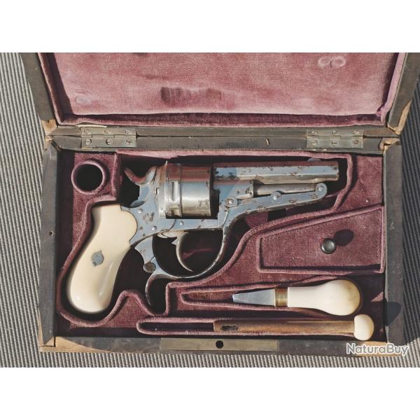 Revolver Galand 1872 en coffret  calibre 320