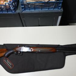 Fusil superpos&eacute; Browning B25 de 1966. Tr&egrave;s bon &eacute;tat g&eacute;n&eacute;ral des bois et du m&eacute;tal.
