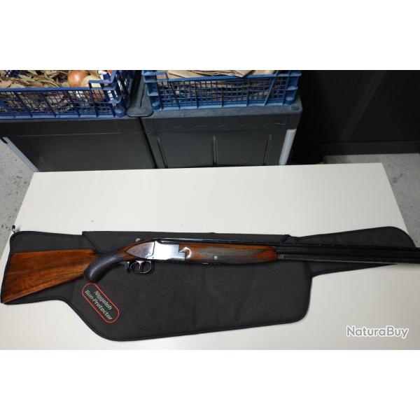 Fusil superpos� Browning B25 de 1966. Tr�s bon �tat g�n�ral des bois et du m�tal.
