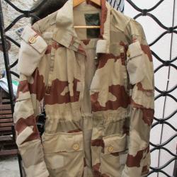 sur veste  francaise camoufle