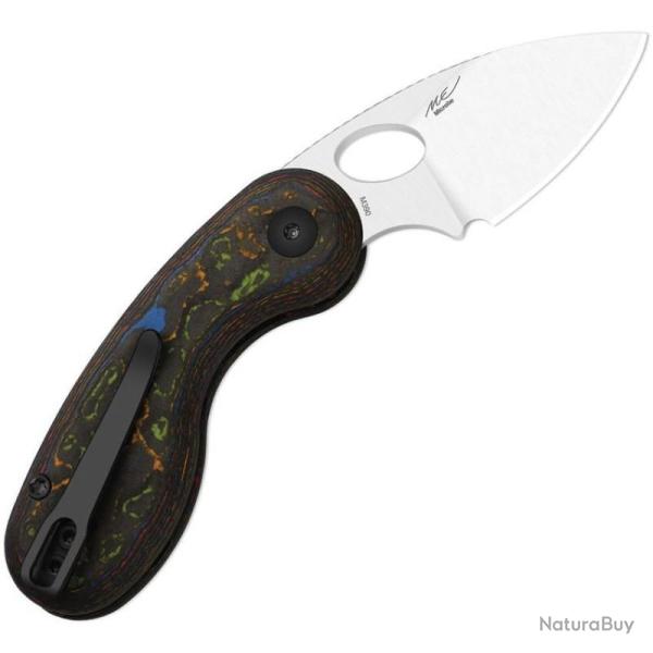 Couteau Kizer Microbe Lame Acier M390 Drop Point Manche Camo Carbon 80's Button Liner Lock KI2742A1